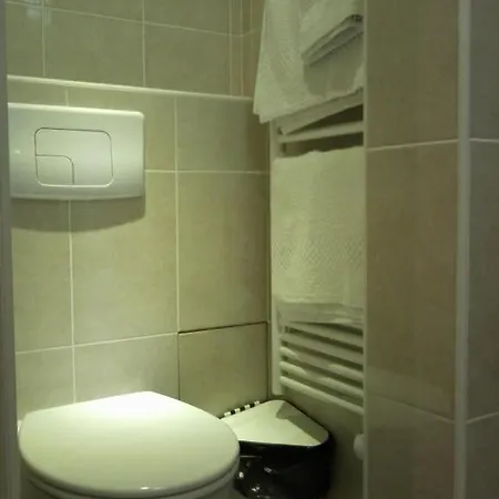 Karraz Apart Otel 4*